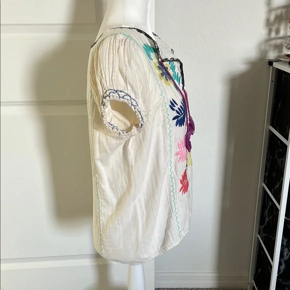 EUC Anthropologie Embroidered Off White Boho Top Small - Picture 5 of 8